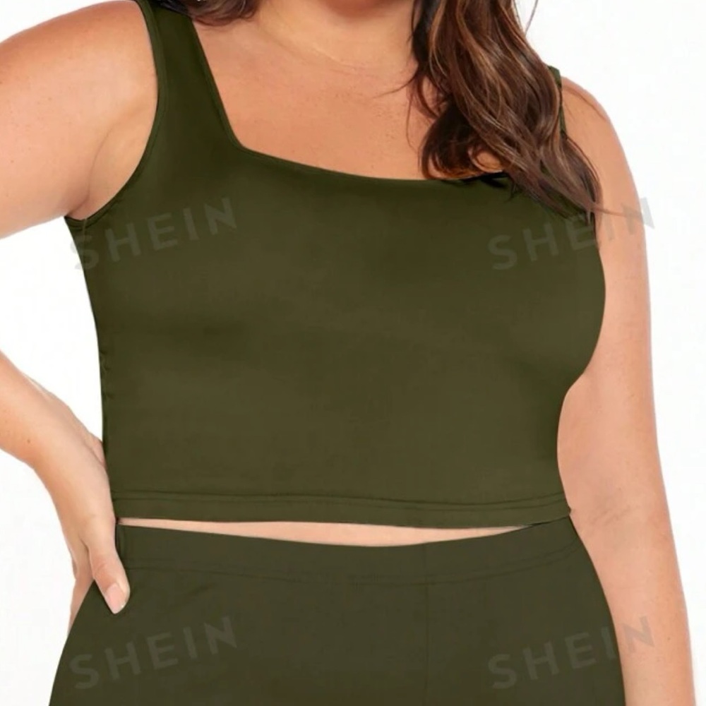 NEW| Women’s SHEIN Plus Size Square Neck Athletic Crop Tank Top